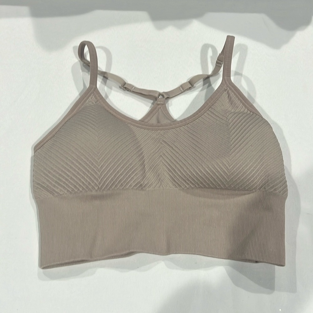 Pro Fit top with inserts. Size medium.